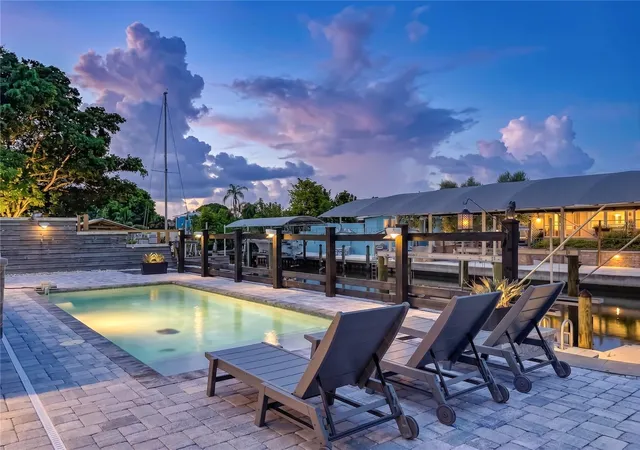 Photo 2 of Single family home for sale at 6835 Georgia Ave, Bradenton, FL 34207 | MLS# A4704093 | Listing updated on 2026-10-06