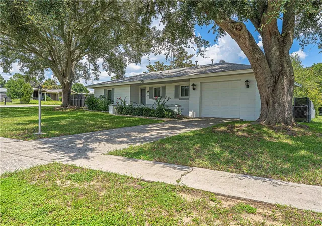 1st image of 3841 Sw 143rd Lane Rd, Ocala, FL 34473 | MLS# OM731094