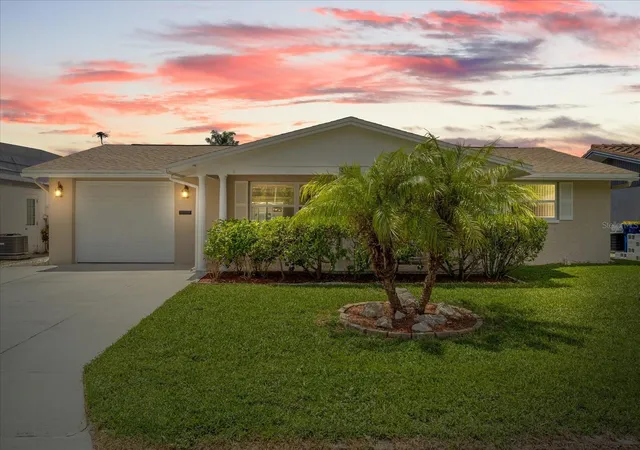 Photo 1 of Single family home for sale at 4933 Shell Stream Blvd, New Port Richey, FL 34652 | MLS# W7888919 | Listing updated on 2026-08-30