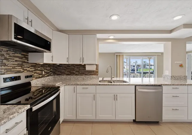 Photo 4 of Single family home for sale at 4933 Shell Stream Blvd, New Port Richey, FL 34652 | MLS# W7888919 | Listing updated on 2026-08-30