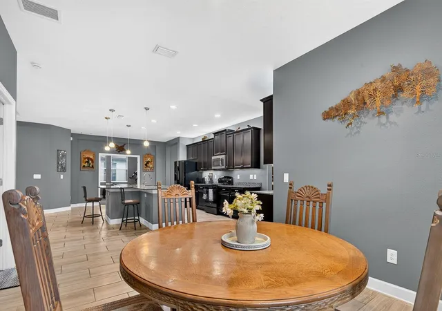 Photo 4 of Single family home for sale at 792 Rosemary Cir, Bradenton, FL 34212 | MLS# A4704098 | Listing updated on 2026-10-02