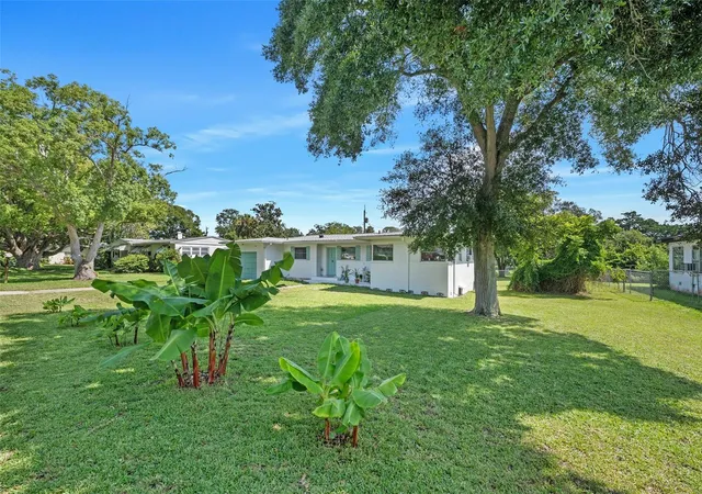 Photo 3 of Single family home for sale at 1649 Cordova Ave, Daytona Beach, FL 32117 | MLS# FC320988 | Listing updated on 2026-09-16