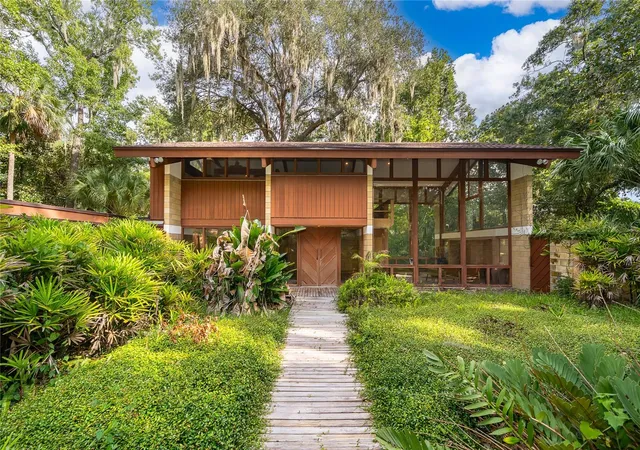 Photo 1 of Single family home for sale at 291 Maple Ct, Oviedo, FL 32765 | MLS# O6436712 | Listing updated on 2026-09-28