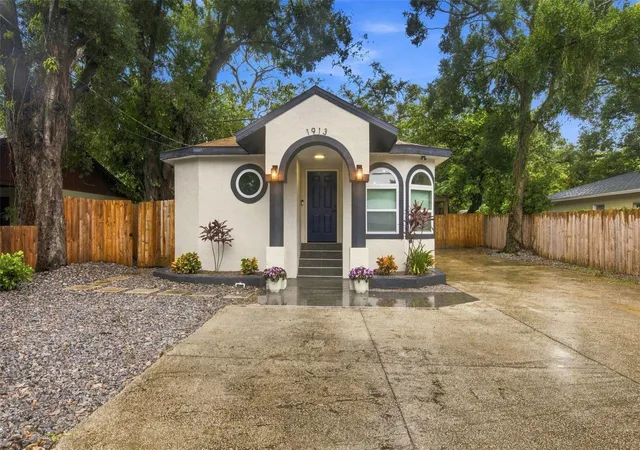 Photo 1 of Single family home for sale at 1913 E Hanna Ave, Tampa, FL 33610 | MLS# TB8542617 | Listing updated on 2026-08-30
