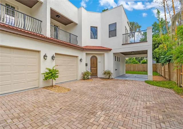 Photo 2 of Condo for sale at 134 E Esther St #A, Orlando, FL 32806 | MLS# O6436715 | Listing updated on 2026-08-28