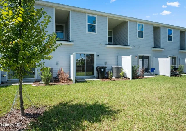 Photo 3 of Townhouse for sale at 514 Hollylakes Dr, Orange Park, FL 32073 | MLS# FC320991 | Listing updated on 2026-09-26
