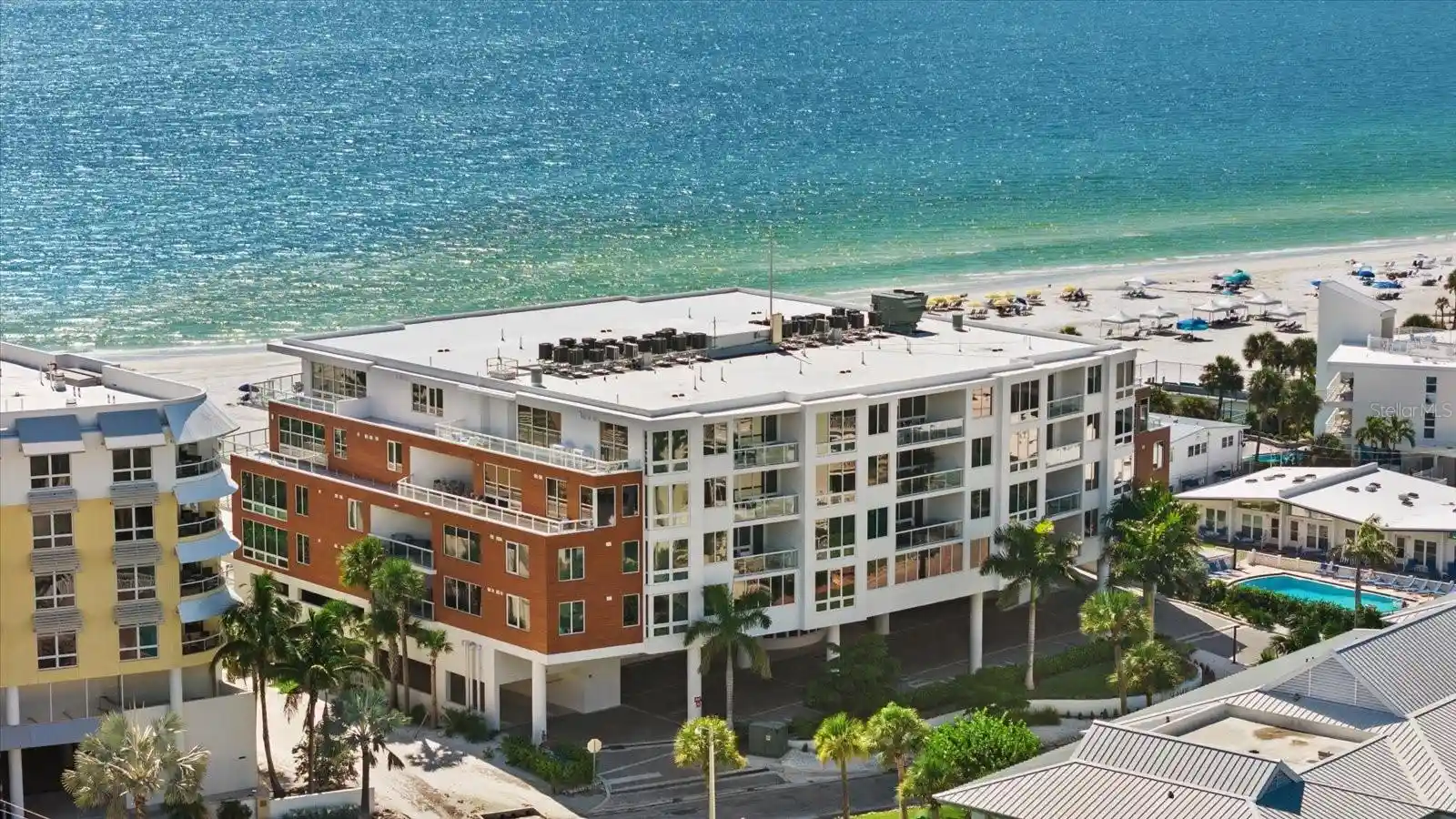 Listing Photo 2 - Condo for sale in 1035 Seaside Dr located at 1035 Seaside Dr, Sarasota, FL 34242 - Unit #502