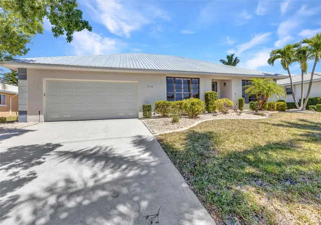 Photo 3 of Single family home for sale at 2718 Saint Thomas Dr, Punta Gorda, FL 33950 | MLS# C7530007 | Listing updated on 2026-10-04