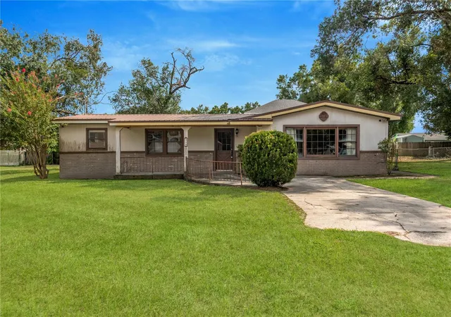 Photo 1 of Single family home for sale at 418 Euclid Ave, Seffner, FL 33584 | MLS# TB8542641 | Listing updated on 2026-09-22