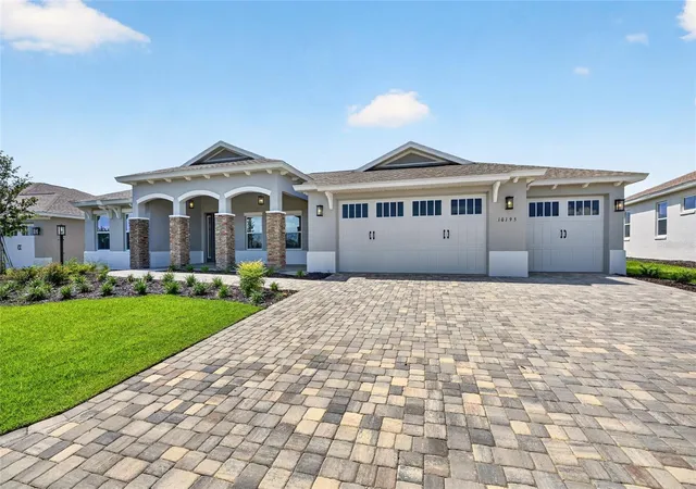 Photo 3 of Single family home for sale at 10195 Sw 84th Lane Rd, Ocala, FL 34481 | MLS# OM731112 | Listing updated on 2026-09-05