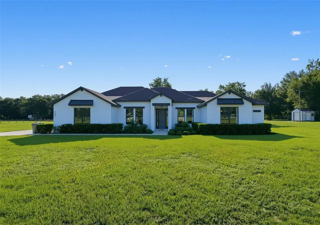 Photo 1 of Single family home for sale at 4650 Lake Pickett Dr, Groveland, FL 34736 | MLS# O6436733 | Listing updated on 2026-08-27