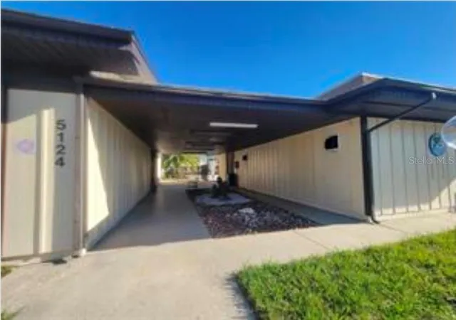 Listing Photo 2 - Condo for sale in building located at 4812 Jasper Dr, NEW PORT RICHEY, FL 34652 - Unit #101