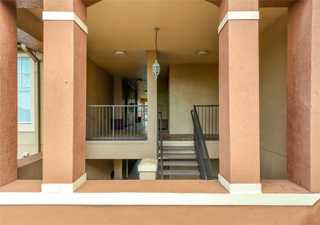 Listing Photo 1 - Condo for sale in building located at 5578 Metrowest Blvd, Orlando, FL 32811 - Unit #1-310