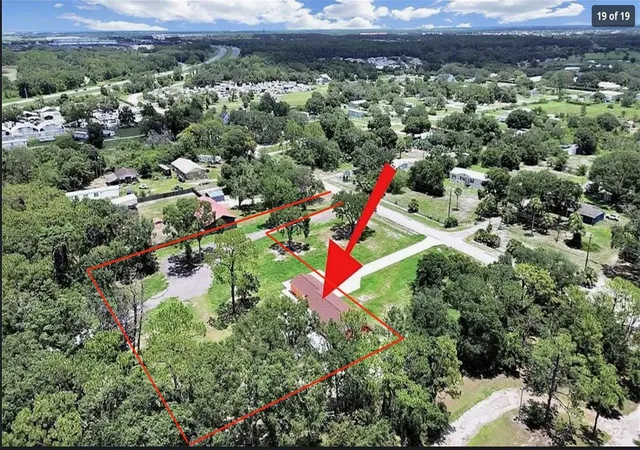 Photo 3 of Single family home for sale at 1613 33rd St Se, Ruskin, FL 33570 | MLS# TB8542653 | Listing updated on 2026-08-29