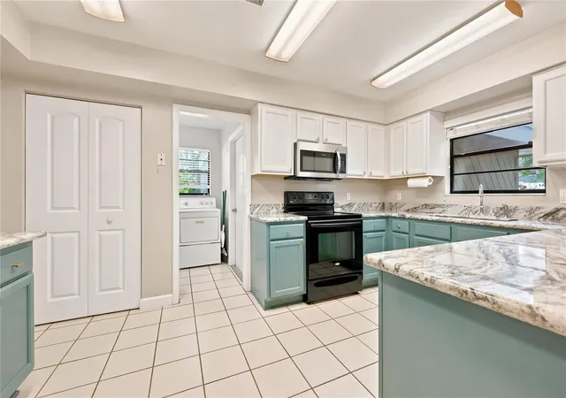 Photo 3 of Single family home for sale at 9520 Nw 6th Pl, Gainesville, FL 32607 | MLS# GC543017 | Listing updated on 2026-09-23