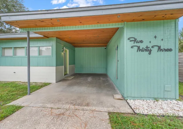 Photo 2 of Single family home for sale at 533 Broxburn Ave, Temple Terrace, FL 33617 | MLS# TB8542659 | Listing updated on 2026-09-05