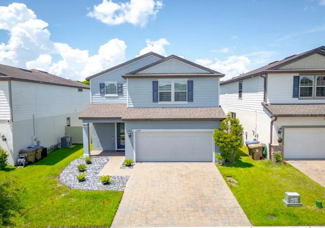 Photo 2 of Single family home for sale at 2704 Vista Verde Ln, Kissimmee, FL 34744 | MLS# S5156347 | Listing updated on 2026-10-26