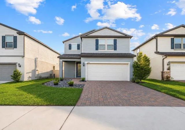 Photo 1 of Single family home for sale at 2704 Vista Verde Ln, Kissimmee, FL 34744 | MLS# S5156347 | Listing updated on 2026-10-26