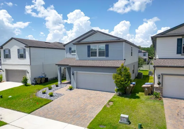 Photo 4 of Single family home for sale at 2704 Vista Verde Ln, Kissimmee, FL 34744 | MLS# S5156347 | Listing updated on 2026-10-26