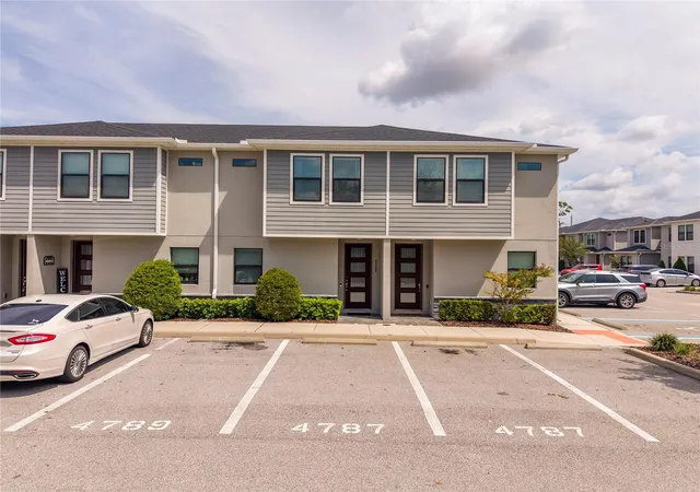 Photo 2 of Townhouse for sale at 4787 Terra Esmeralda Dr, Kissimmee, FL 34746 | MLS# O6436741 | Listing updated on 2026-08-29