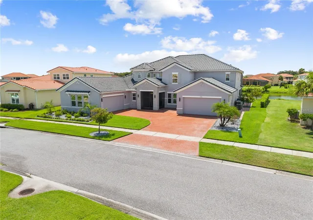 Photo 3 of Mansion for sale at 840 Spinnaker Wy, Kissimmee, FL 34746 | MLS# O6436742 | Listing updated on 2026-08-31