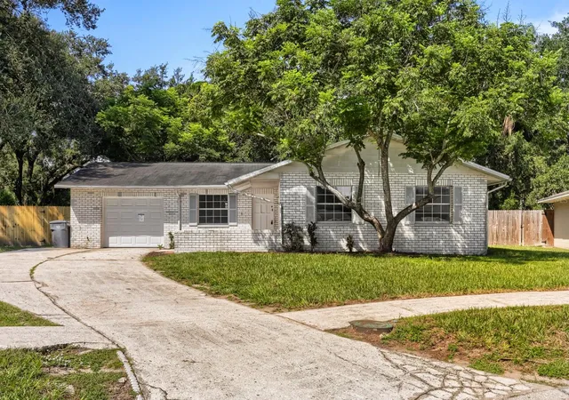 Photo 1 of Single family home for sale at 1418 Oak Valley Dr, Seffner, FL 33584 | MLS# TB8542662 | Listing updated on 2026-09-21