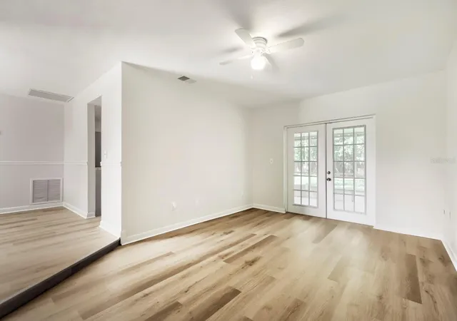 Photo 3 of Single family home for sale at 1418 Oak Valley Dr, Seffner, FL 33584 | MLS# TB8542662 | Listing updated on 2026-09-21