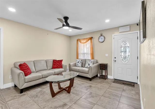 Photo 2 of Single family home for sale at 558 Broadmoor Dr, Orlando, FL 32809 | MLS# TB8542664 | Listing updated on 2026-09-05