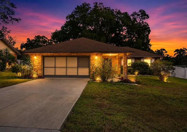 Single family home for sale at 3265 Ne 30 Ct, OCALA, FL 34479 | MLS# OM731118