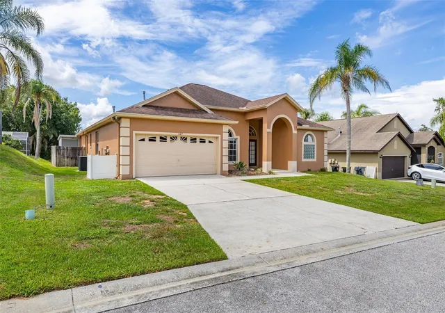 2nd image of 327 Greeley Loop, Davenport, FL 33897 | MLS# S5156348