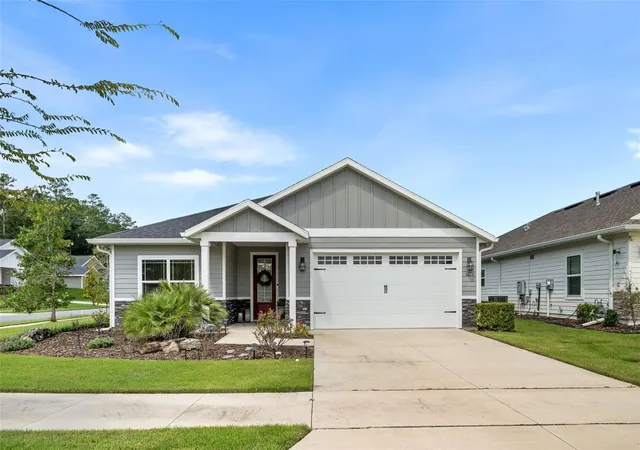 Photo 1 of Single family home for sale at 1724 Sw 70th Circle, Gainesville, FL 32607 | MLS# GC543024 | Listing updated on 2026-09-05