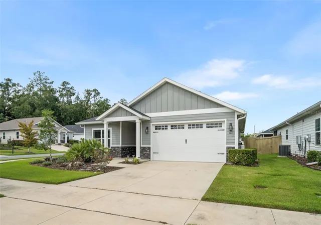 Photo 2 of Single family home for sale at 1724 Sw 70th Circle, Gainesville, FL 32607 | MLS# GC543024 | Listing updated on 2026-09-05