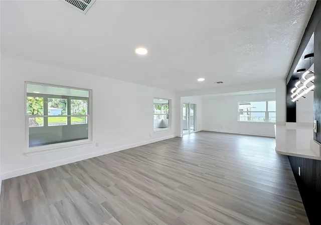 Photo 3 of Single family home for sale at 3202 Tradewinds Trl, Orlando, FL 32805 | MLS# O6436772 | Listing updated on 2026-09-15