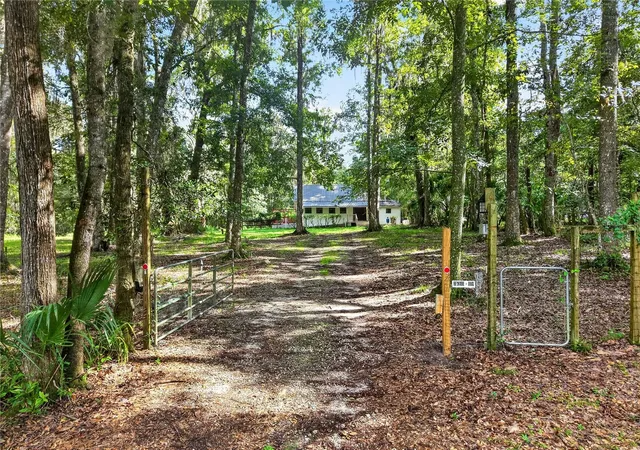 Photo 2 of Single family home for sale at 9350 Nw 230 Street, Micanopy, FL 32667 | MLS# GC543025 | Listing updated on 2026-09-02