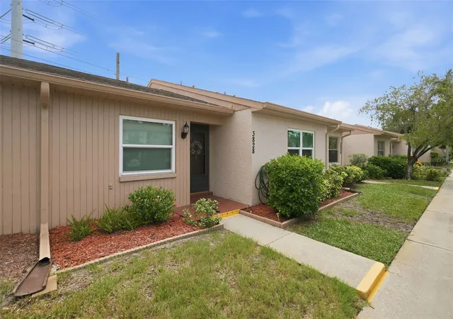 Photo 3 of Condo for sale at 3828 Sailmaker Ln, Holiday, FL 34691 | MLS# TB8542704 | Listing updated on 2026-09-30