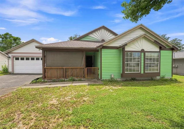 Photo 2 of Single family home for sale at 13094 Linden Dr, Spring Hill, FL 34609 | MLS# W7888929 | Listing updated on 2026-08-27
