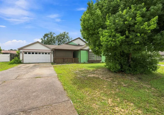 Photo 4 of Single family home for sale at 13094 Linden Dr, Spring Hill, FL 34609 | MLS# W7888929 | Listing updated on 2026-08-27