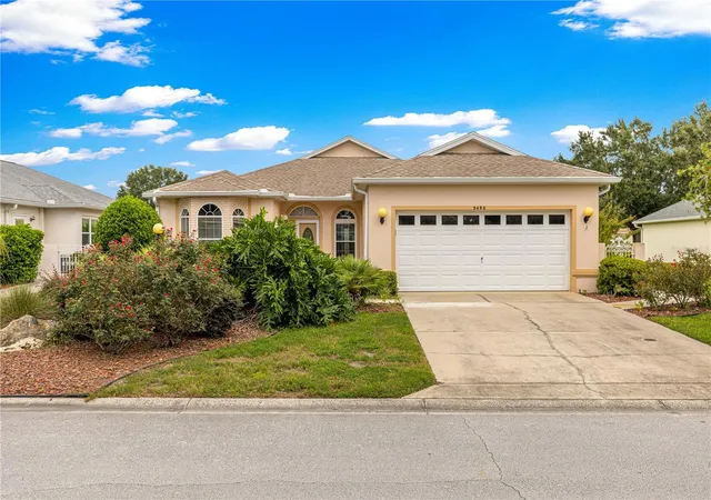 Photo 1 of Single family home for sale at 9485 Sw 92nd Place Rd, Ocala, FL 34481 | MLS# OM731129 | Listing updated on 2026-09-04