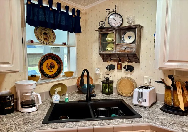 Photo 3 of Manufactured home for sale at 6600 Scenic Point Dr SE, Winter Haven, FL 33884 | MLS# L4964588 | Listing updated on 2026-09-02