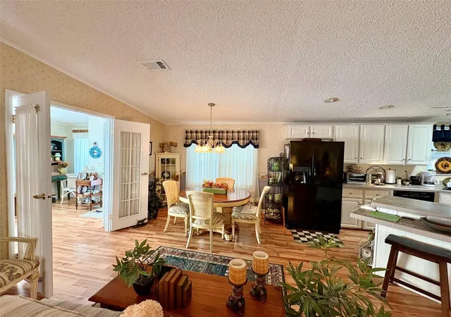 Photo 4 of Manufactured home for sale at 6600 Scenic Point Dr SE, Winter Haven, FL 33884 | MLS# L4964588 | Listing updated on 2026-09-02