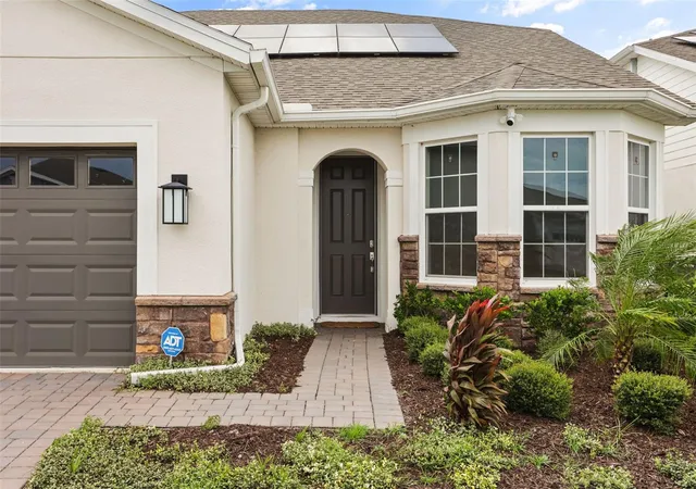 Photo 2 of Single family home for sale at 13355 Sunny Retreat Ln, Winter Garden, FL 34787 | MLS# O6436813 | Listing updated on 2026-08-28
