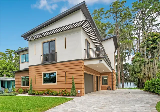 Photo 3 of Single family home for sale at 2207 Kindel Ave, Winter Park, FL 32789 | MLS# O6436815 | Listing updated on 2026-09-28