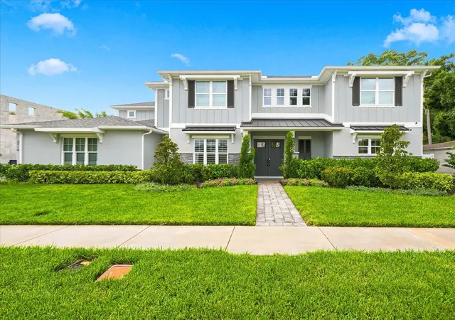 Photo 1 of Single family home for sale at 3718 W Palmira Ave, Tampa, FL 33629 | MLS# TB8542760 | Listing updated on 2026-09-25