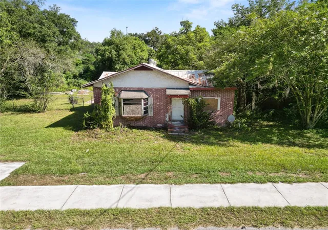 Photo 1 of Single family home for sale at 1609 W 10th Street, Lakeland, FL 33805 | MLS# L4964594 | Listing updated on 2026-09-11