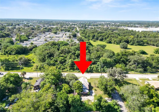 Photo 4 of Single family home for sale at 1609 W 10th Street, Lakeland, FL 33805 | MLS# L4964594 | Listing updated on 2026-09-11