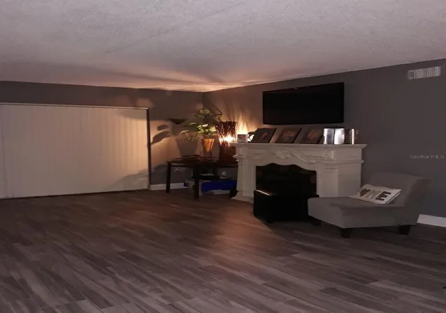 Photo 3 of Condo for sale at 3188 Lake Pine Way S #E1, Tarpon Springs, FL 34688 | MLS# W7888933 | Listing updated on 2026-09-13