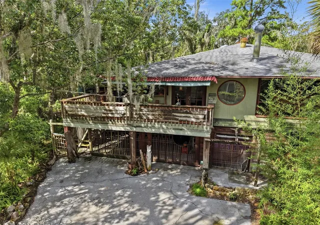Photo 1 of Sale Pending at 504 Ne 7th Street, Gainesville, FL 32601 | MLS# GC543030 | Listing updated on 2026-09-16