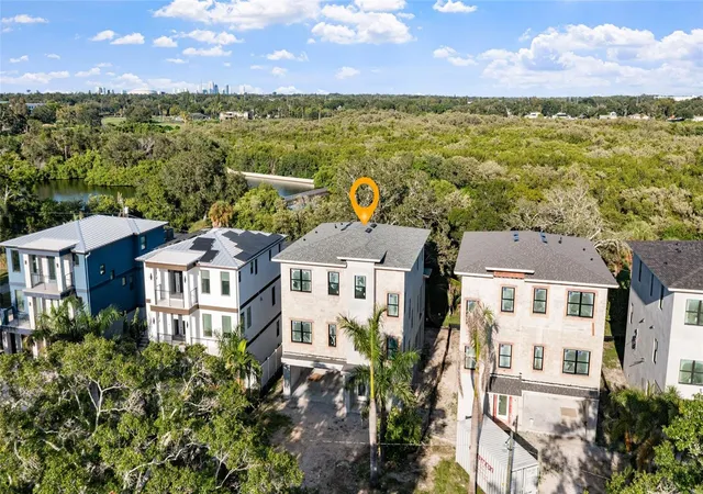 Photo 3 of Single family home for sale at 2614 Quincy St S, Gulfport, FL 33711 | MLS# TB8542770 | Listing updated on 2026-08-28