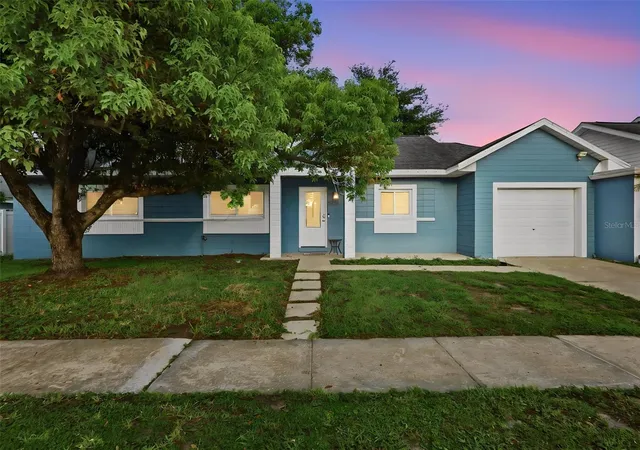 Photo 2 of Sale Pending at 8405 Oak Bluff Dr, Orlando, FL 32827 | MLS# O6436832 | Listing updated on 2026-08-31