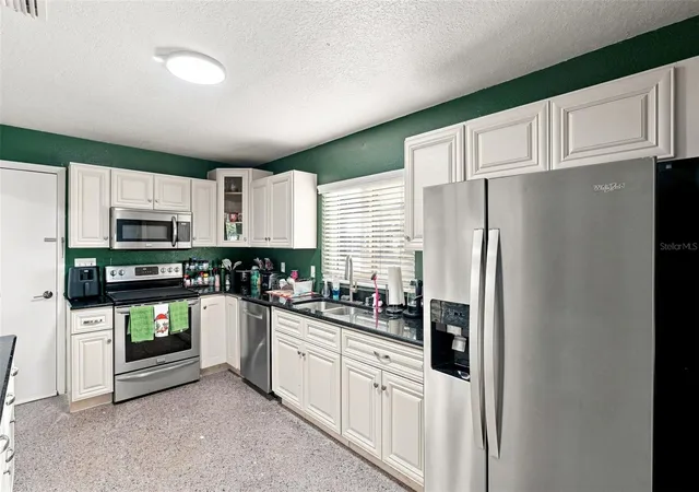 Photo 3 of Sale Pending at 8405 Oak Bluff Dr, Orlando, FL 32827 | MLS# O6436832 | Listing updated on 2026-08-31